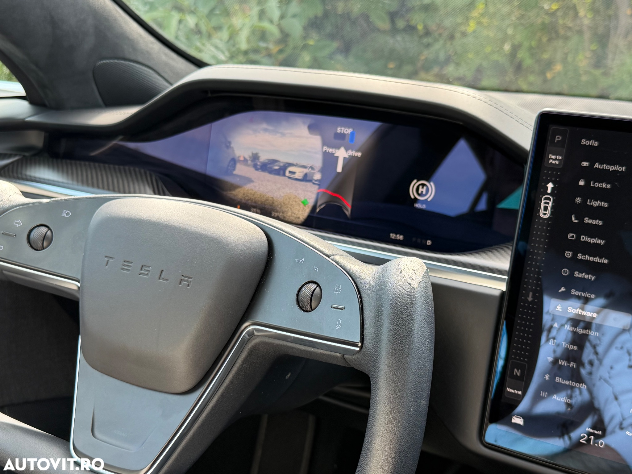 Tesla Model S Plaid - 32