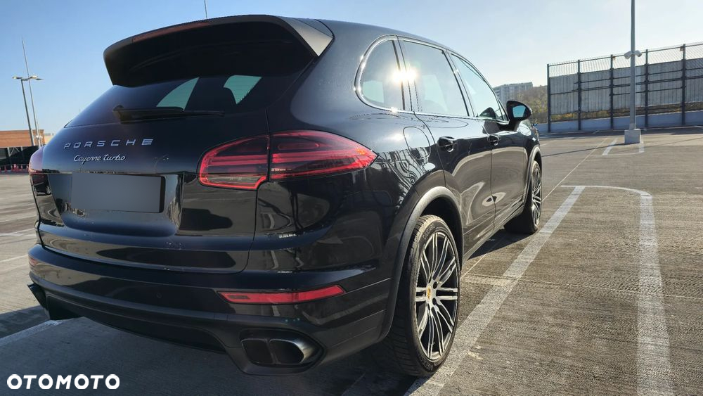 Porsche Cayenne Turbo - 9