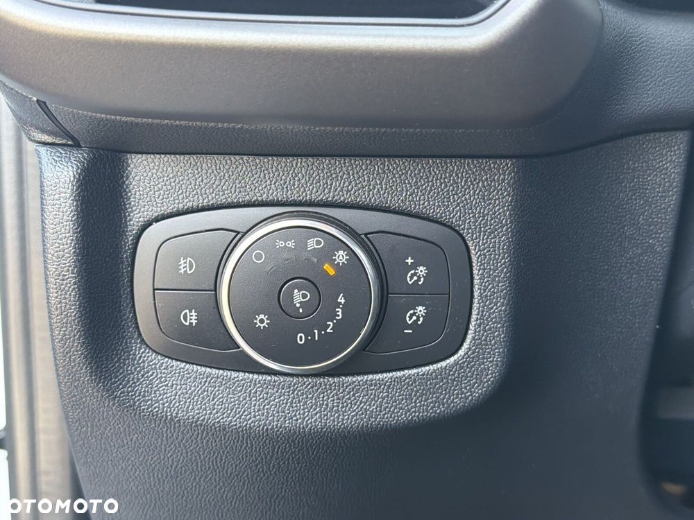 Ford transit-courier - 20