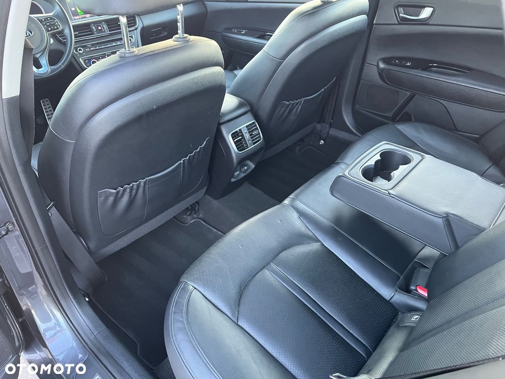 Kia Optima 1.7 CRDI XL DCT - 22