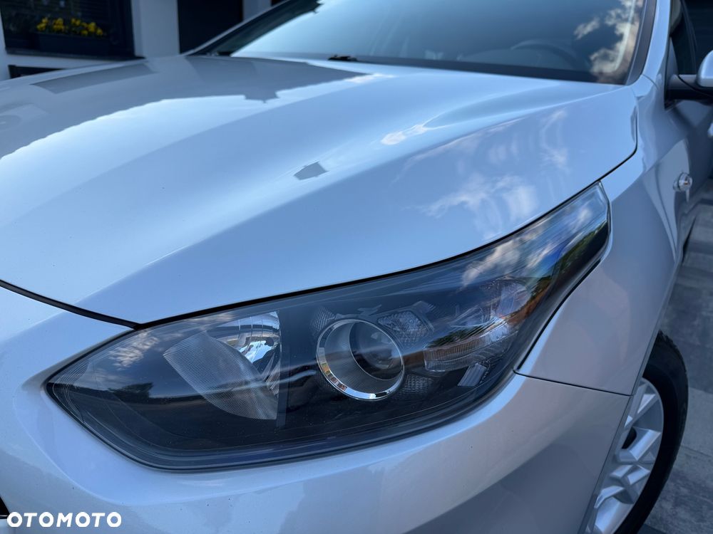 Kia Ceed 1.5 T-GDI M - 17
