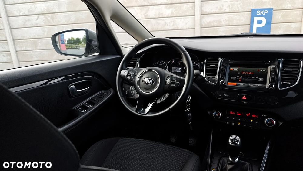 Kia Carens 1.6 GDI ISG Vision - 38