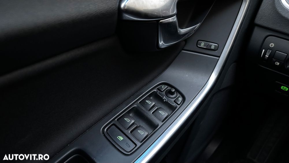 Volvo S60 D3 Start-Stop Basic - 31