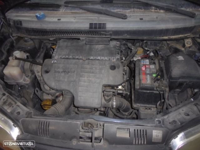 Carro MOT:  FIAT IDEA 350 2004 1.3D Multijet 70CV 5P PRETO DIESEL - 1