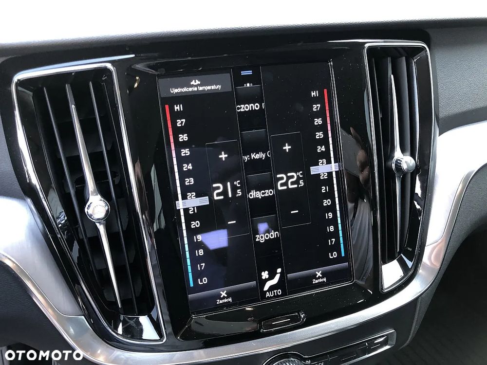 Volvo V60 B4 D Momentum Pro - 19