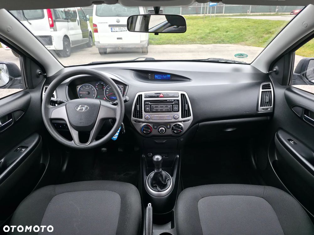 Hyundai i20 - 11