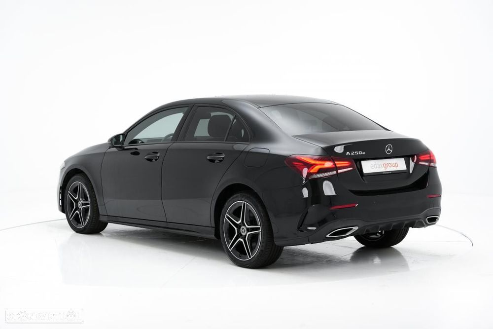 Mercedes-Benz A 250 Limousine - 4