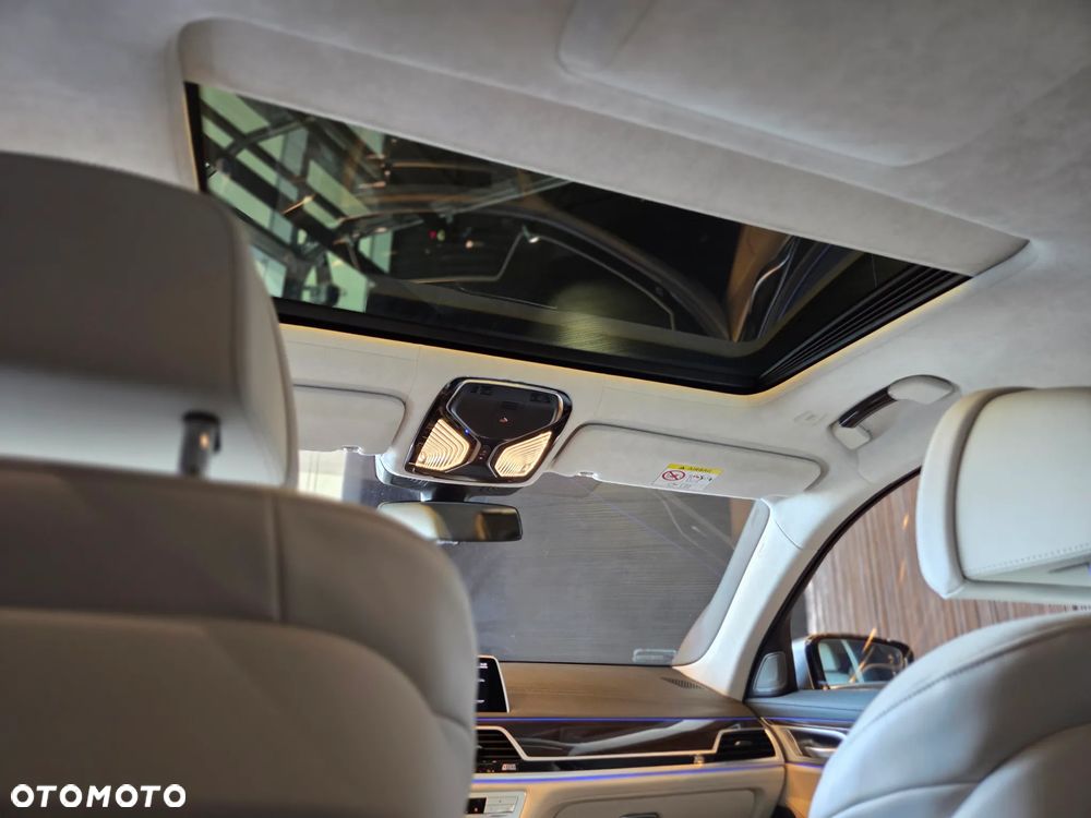 BMW Seria 7 730d xDrive mHEV sport - 16