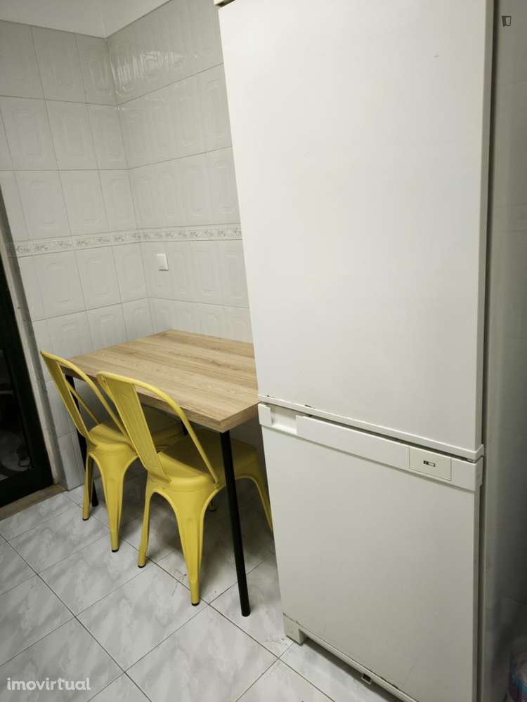 Quarto - localizado em Carcavelos Lisbon - Grande imagem: 5/12