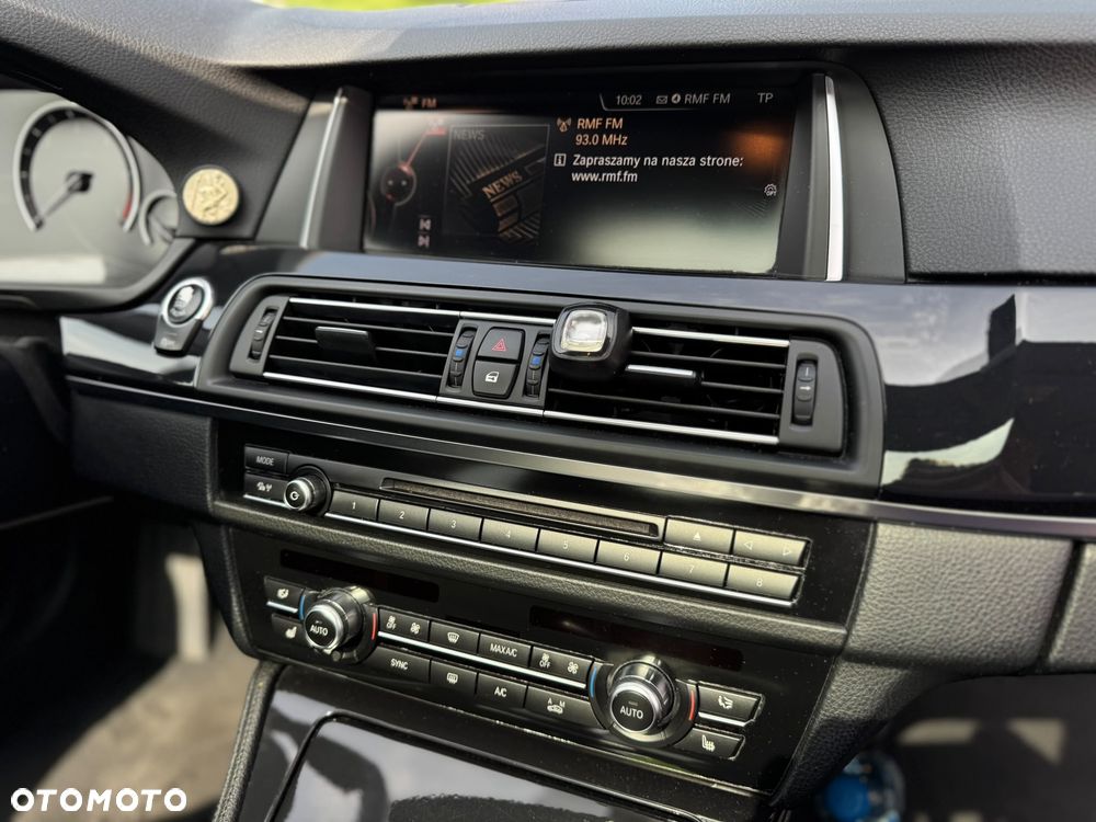 BMW Seria 5 530d Sport-Aut Luxury Line - 23