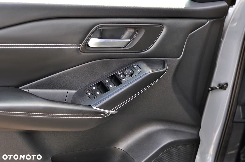 Nissan Qashqai 1.3 DIG-T N-Connecta - 18