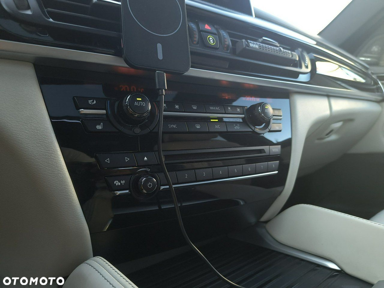 BMW X6M - 24