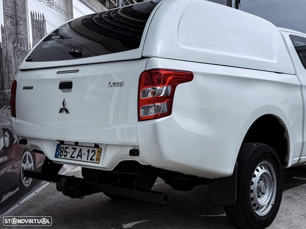 Mitsubishi L200 2.4 DI-D Club Invite 4WD - 9