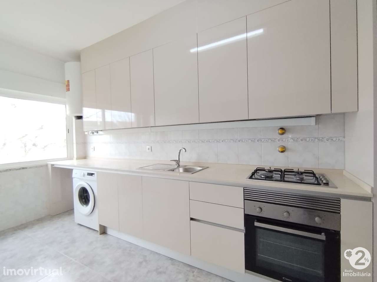 T2 Remodelado, pronto a habitar - Alto do Seixalinho - Grande imagem: 3/31