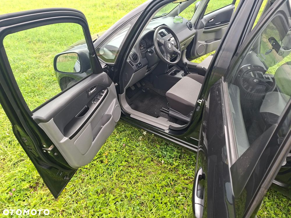 Suzuki SX4 - 16