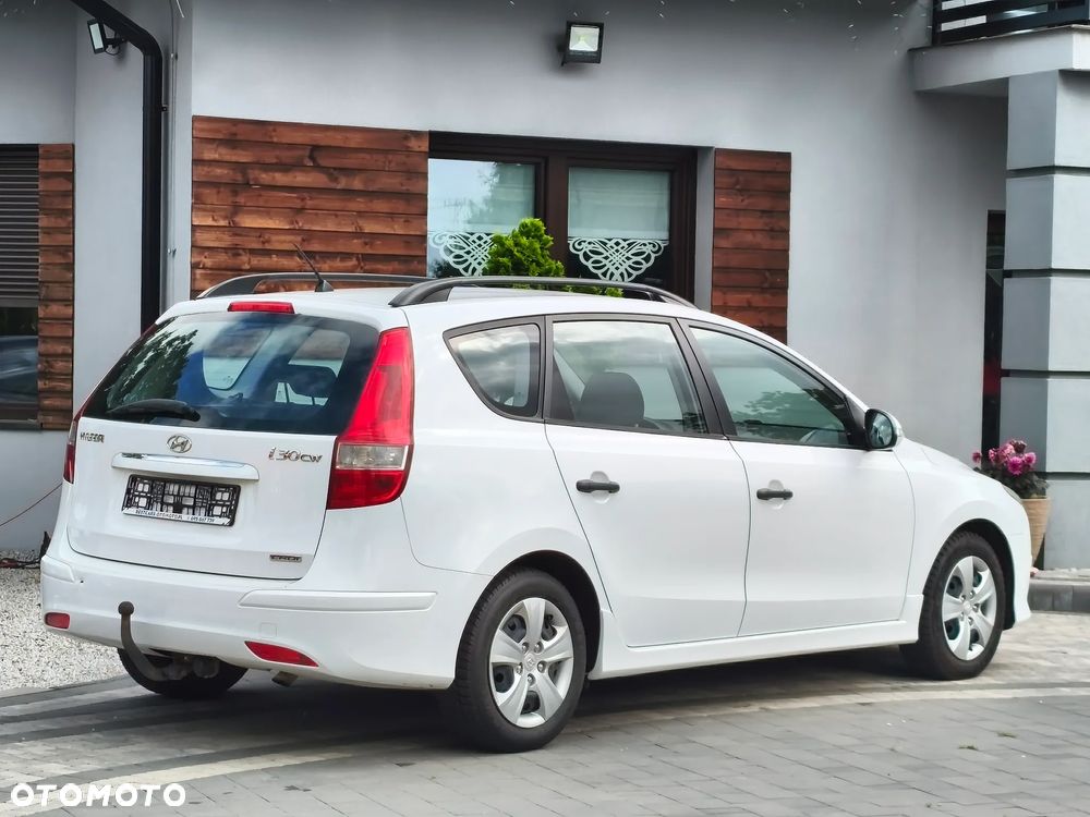 Hyundai i30 1.6 CRDi Classic + - 21