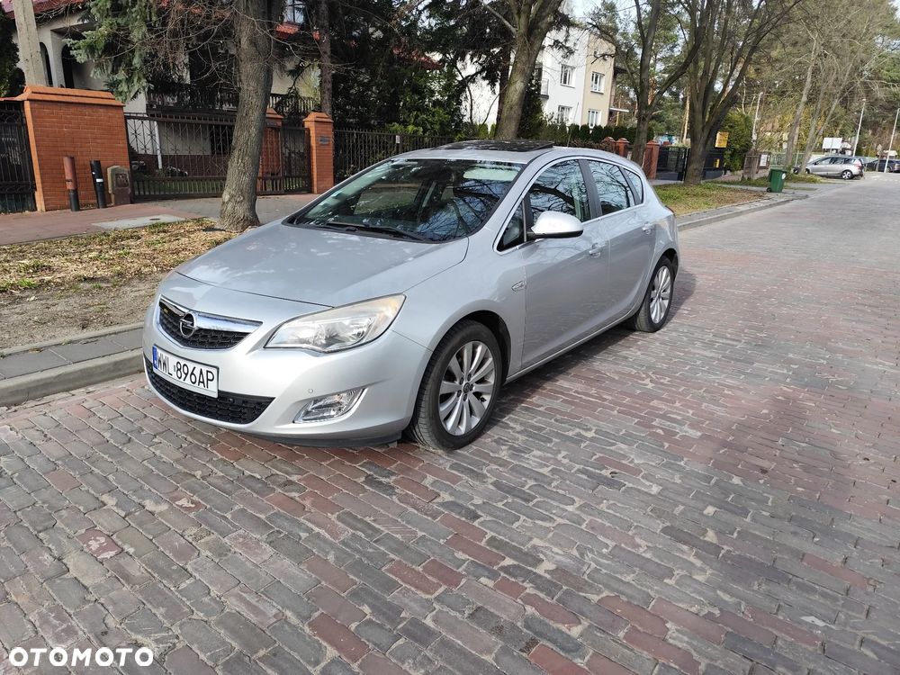 Opel Astra 1.4 T Cosmo S&S - 27