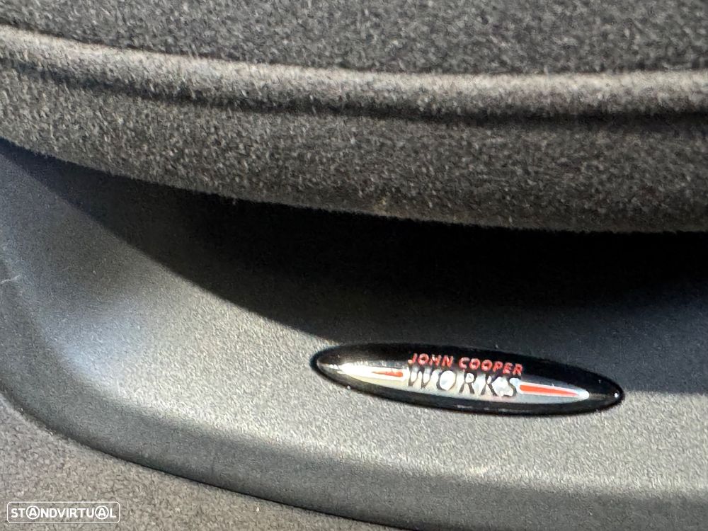 MINI Cabrio Cooper Premium Plus JCW Auto - 30