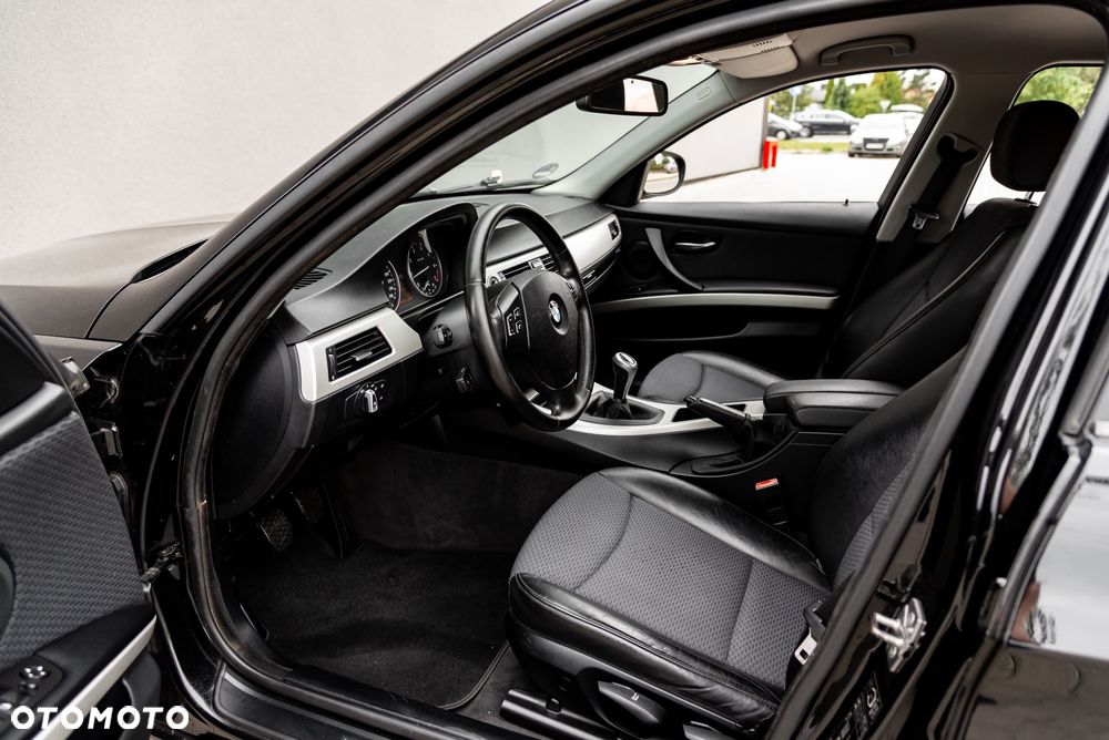 BMW Seria 3 - 18
