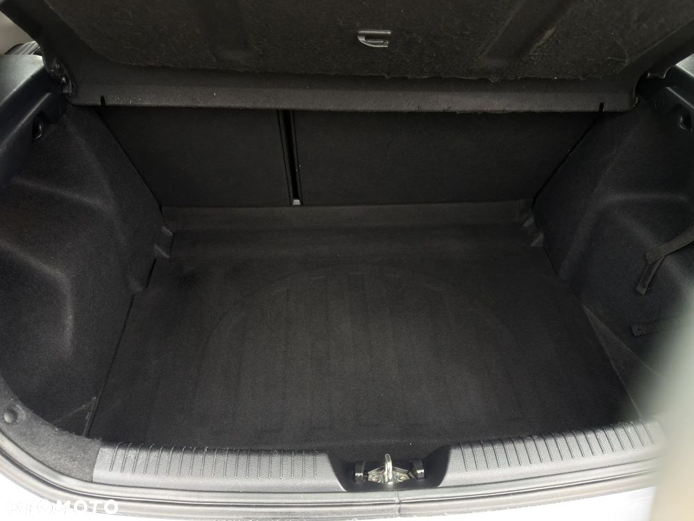 Kia Ceed 1.4 CVVT Dream Team Edition - 11