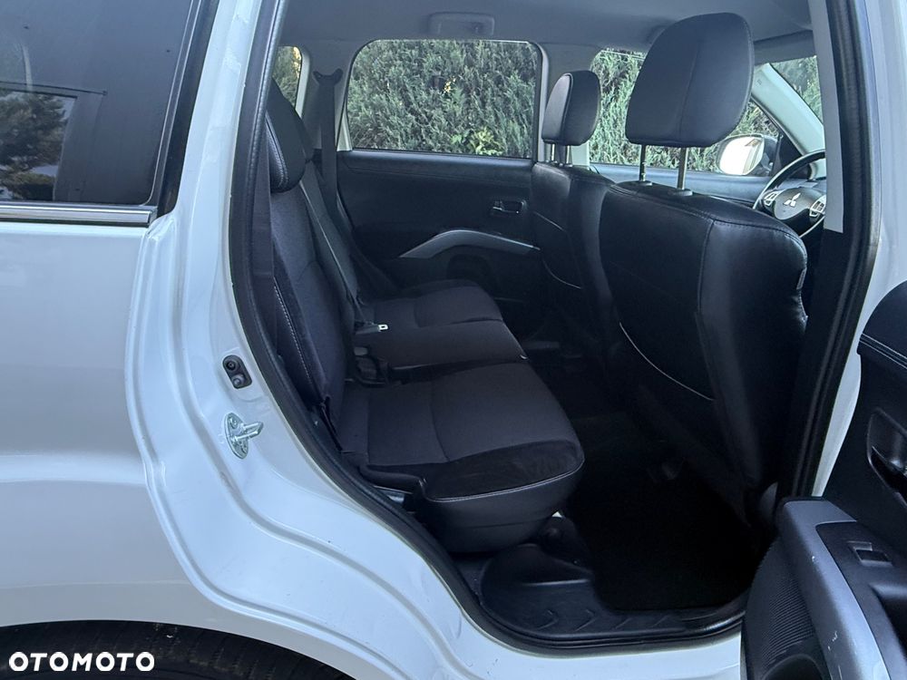 Mitsubishi Outlander 2.0 2WD Inform - 27