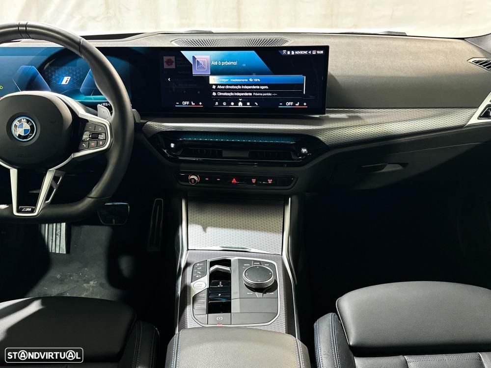 BMW 330 e Pack Desportivo M Auto - 21