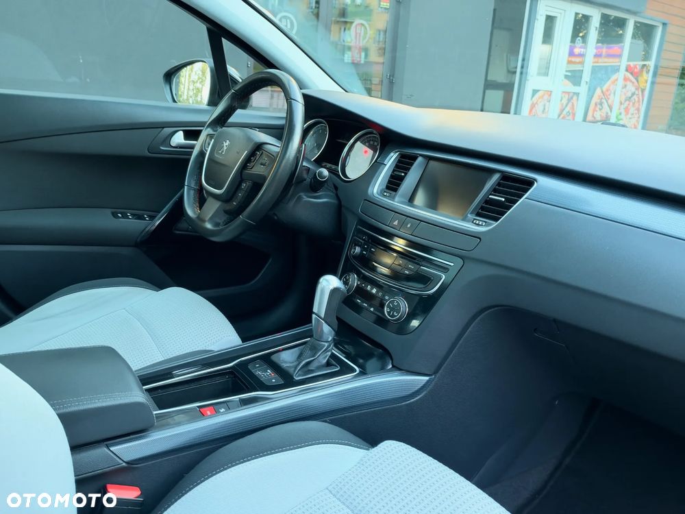 Peugeot 508 1.6 e-THP Allure S&S - 31