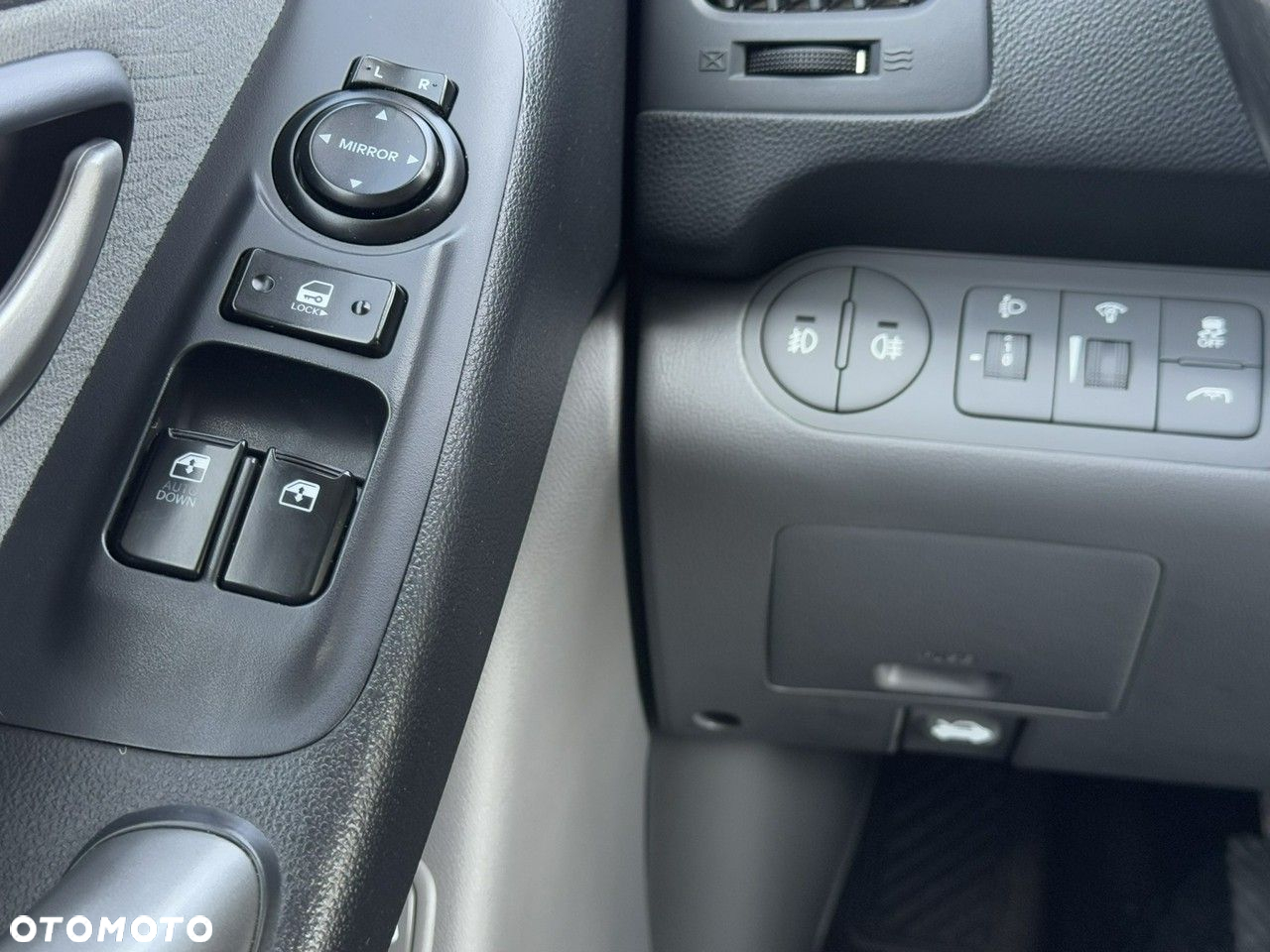 Hyundai H-1 2.5 CRDi Travel Family - 21