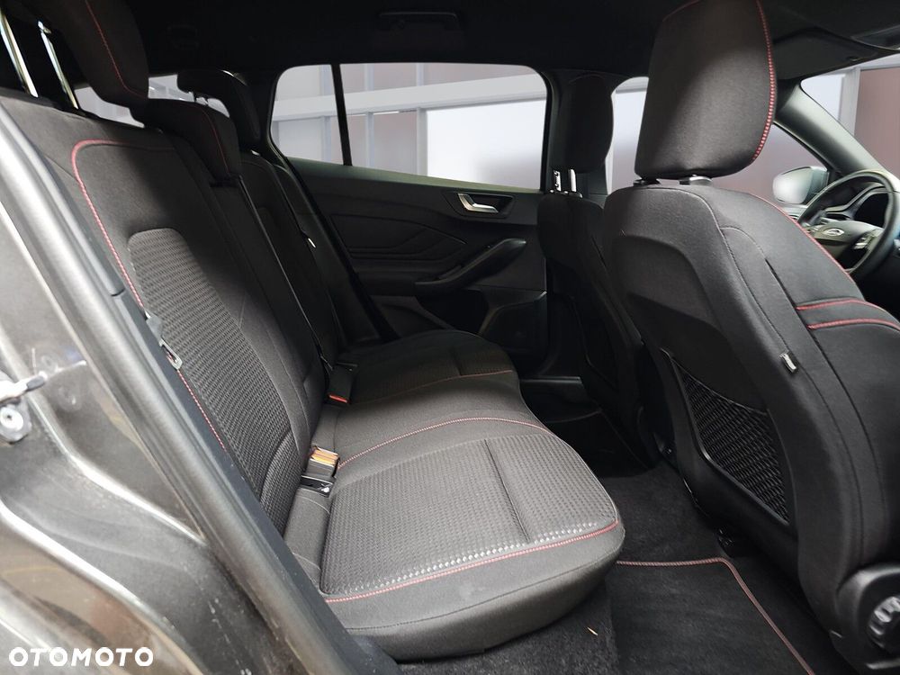 Ford Focus SW 1.0 EcoBoost mHEV ST-Line X - 12