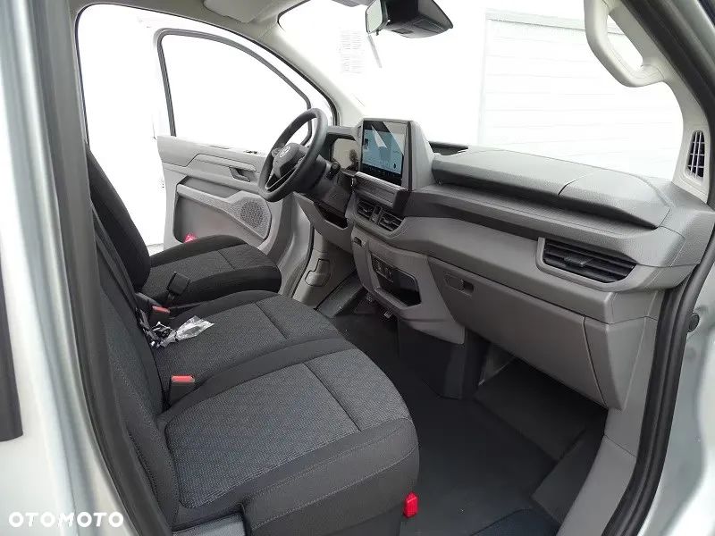 Volkswagen Transporter Kombi L2H1 M1 - 14