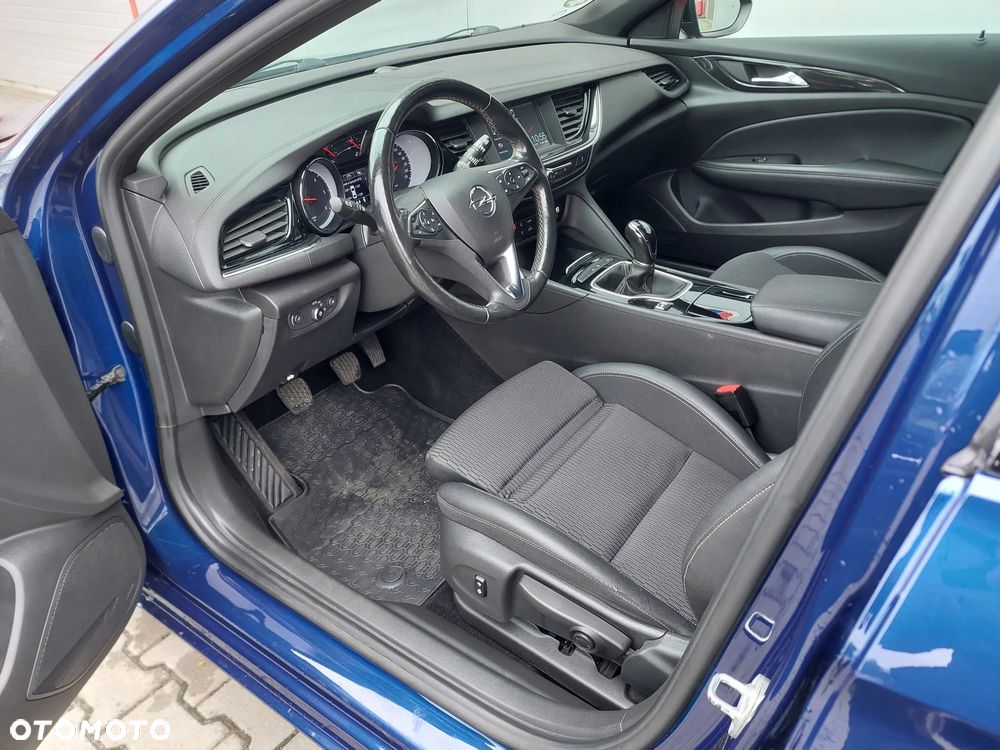 Opel Insignia - 16