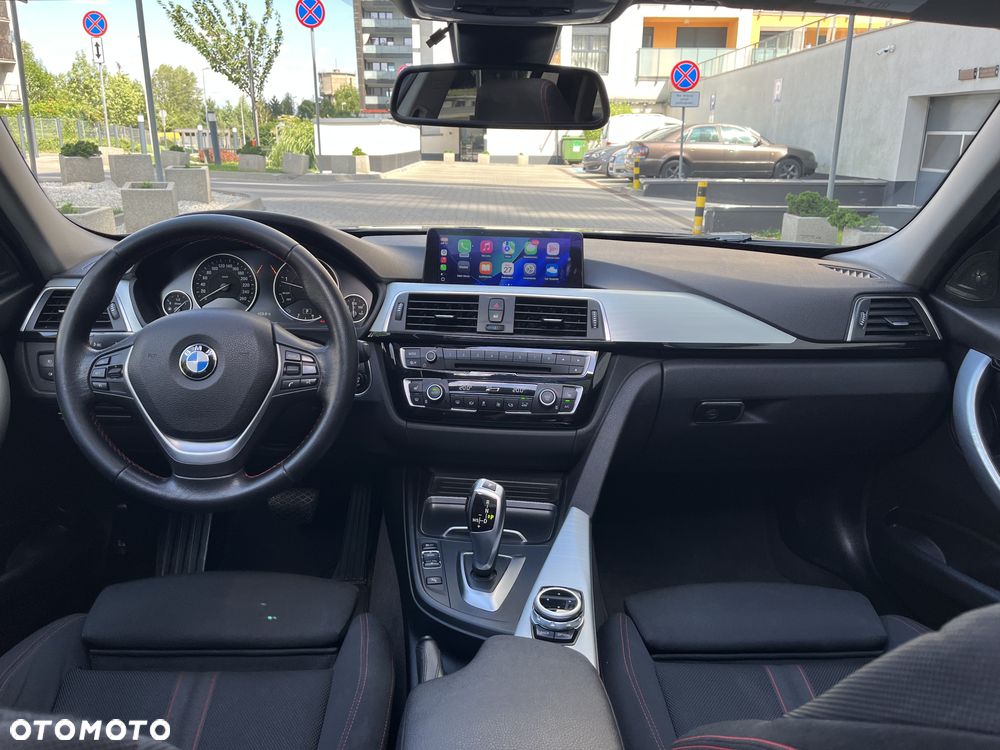 BMW Seria 3 320d Sport Line Shadow - 12