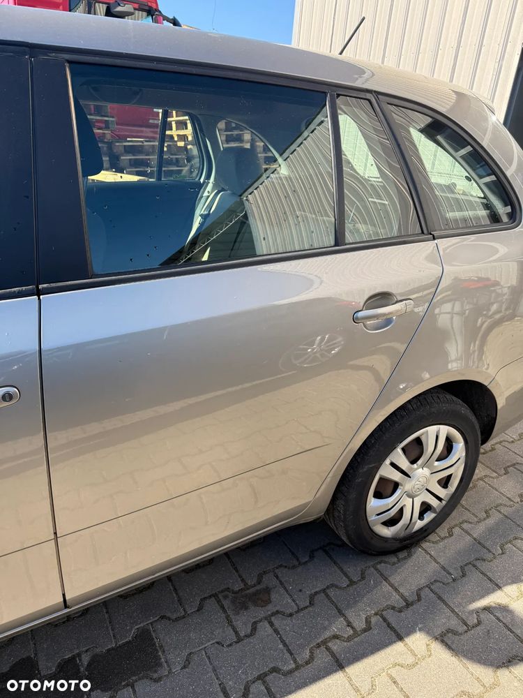 SKODA FABIA II LIFT KOMBI LF8H 4K4K DRZWI LEWE TYŁ TYLNE KOMPLETNE - 1