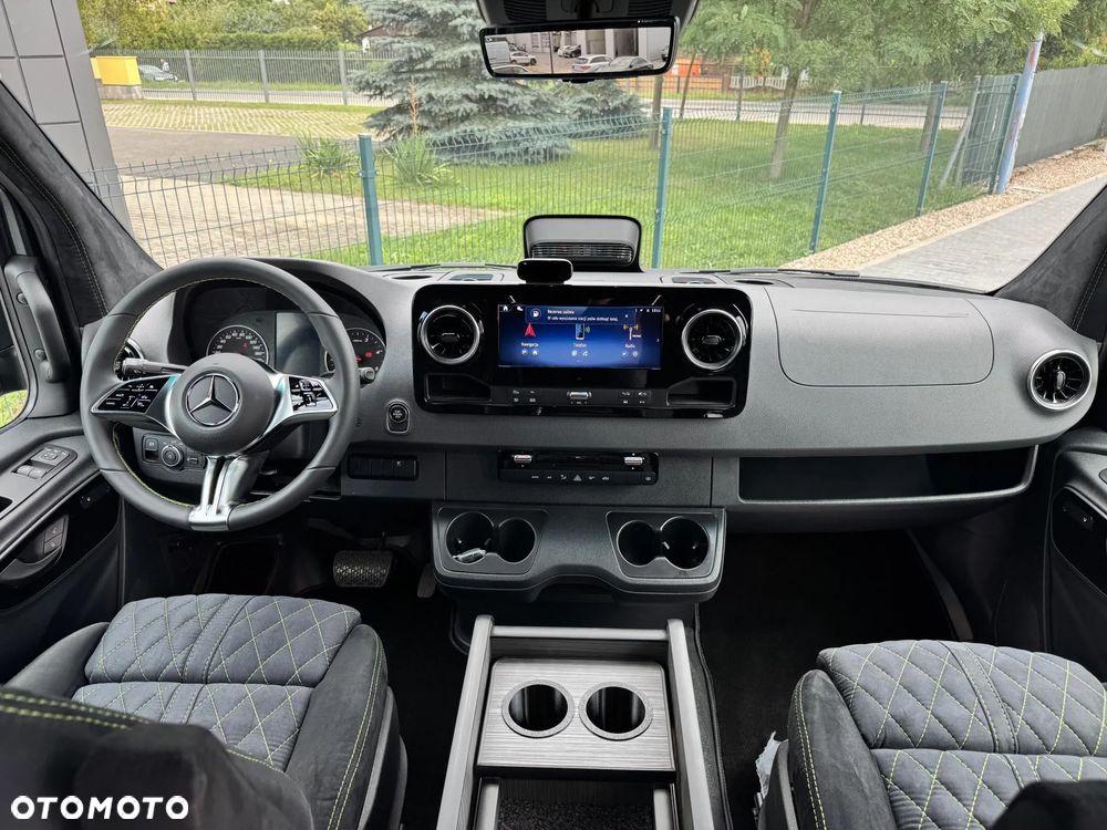 Mercedes-Benz Sprinter - 11