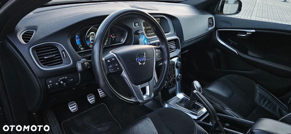 Volvo V40 T3 R-Design Summum - 6