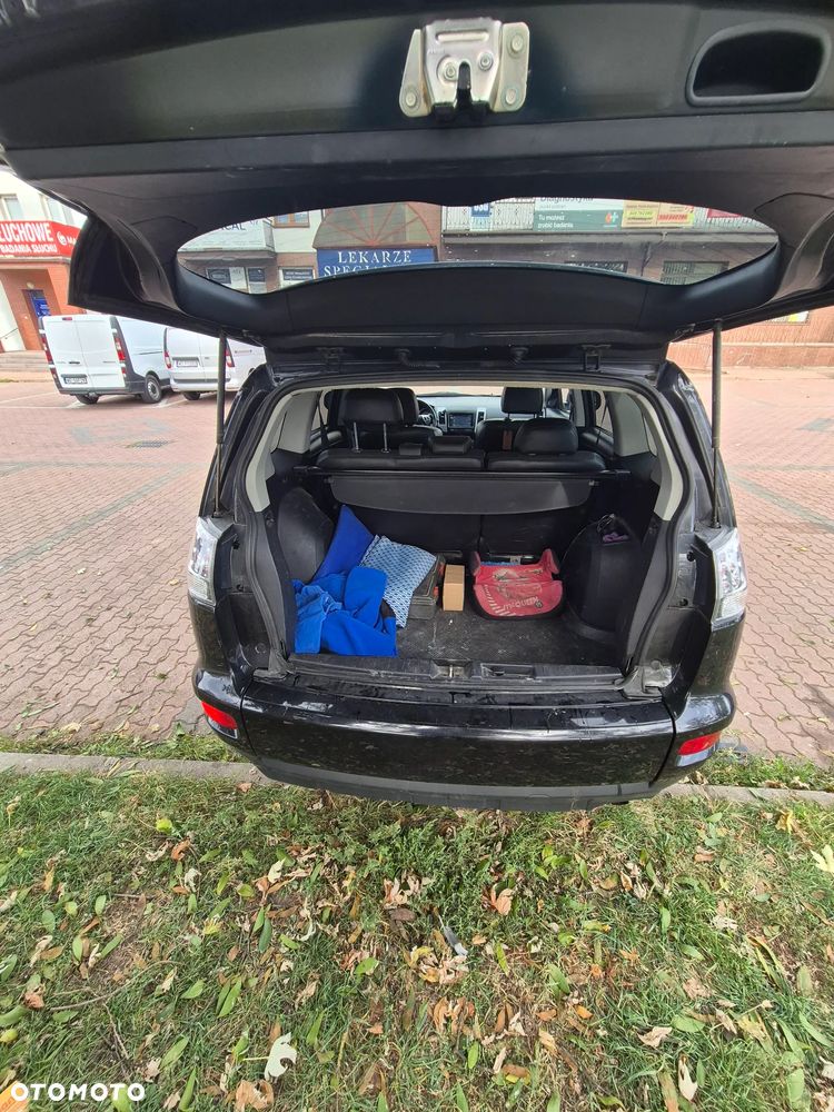 Mitsubishi Outlander 2.0 Intense NAVI 2WD EU5 CVT - 16
