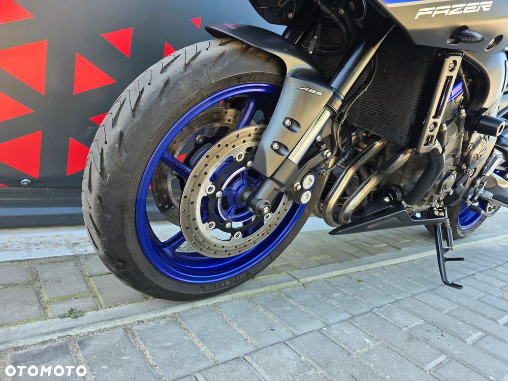 Yamaha FZ8 - 15