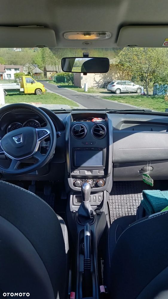 Dacia Duster 1.6 SCe Laureate S&S - 8