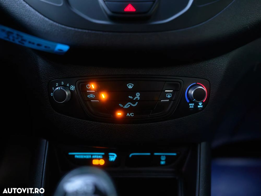 FORD Tourneo Courier 2019 — imagine 20