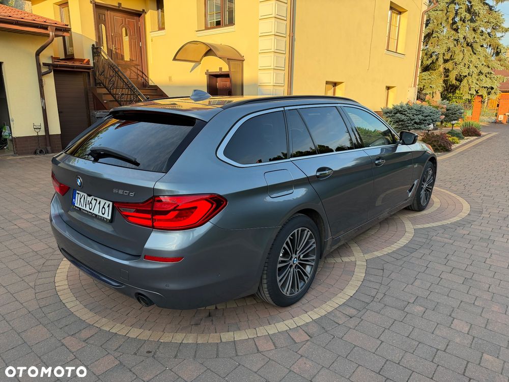 BMW Seria 5 520d Sport Line sport - 13