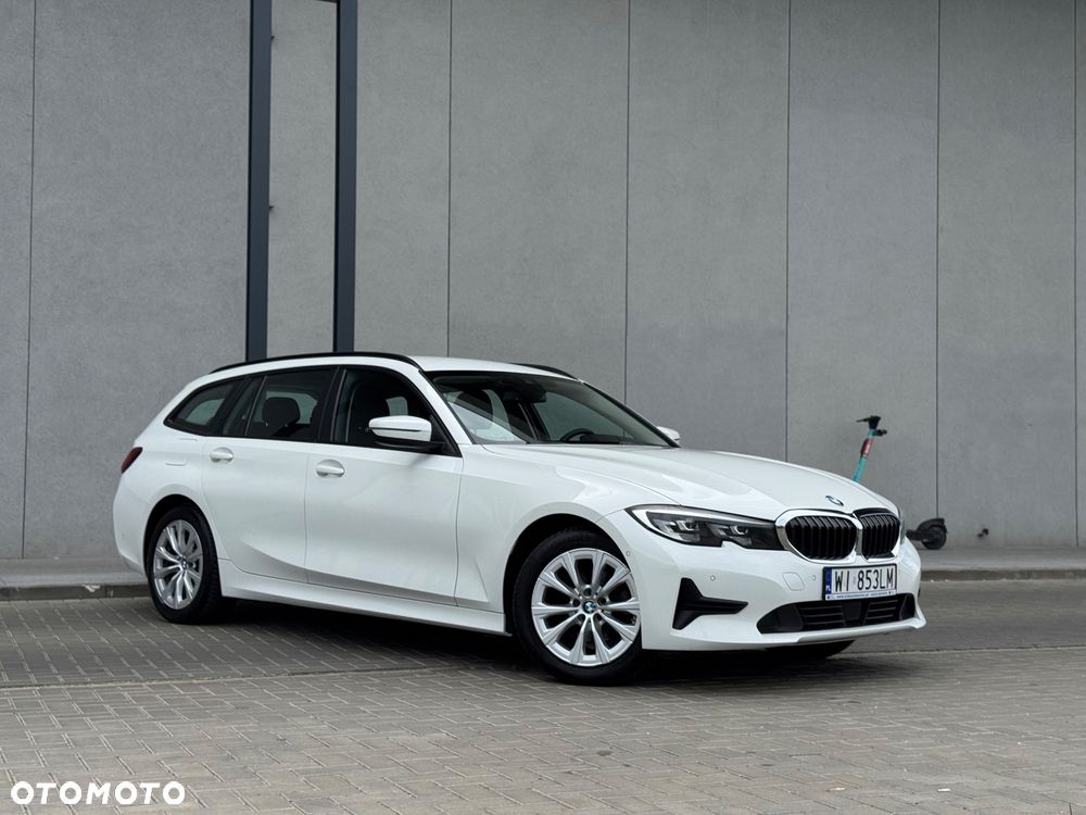 BMW Seria 3 318d mHEV - 20