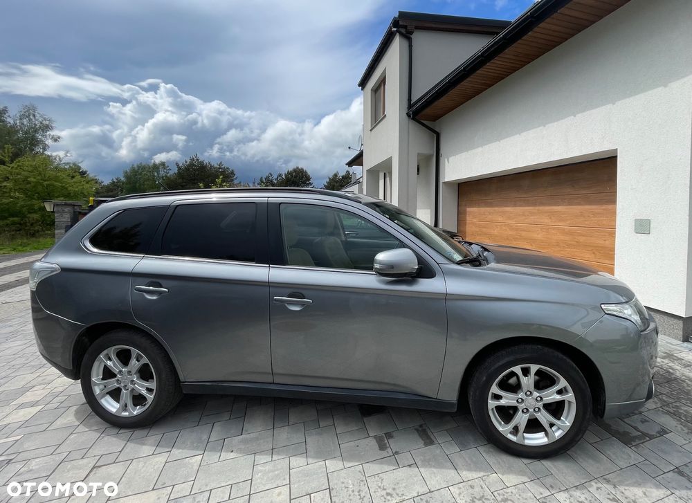 Mitsubishi Outlander 2.0 Instyle Navi - 1