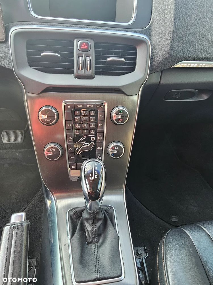 Volvo V40 Cross Country T5 AWD Summum - 11