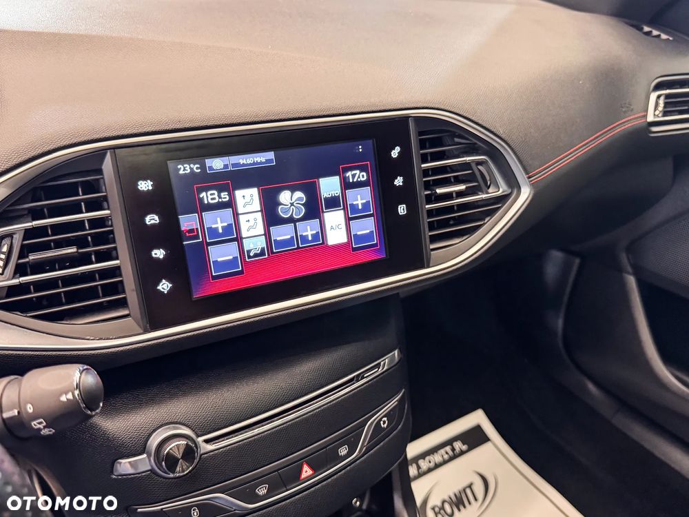 Peugeot 308 1.6 e-THP S&S GTi by Sport - 28