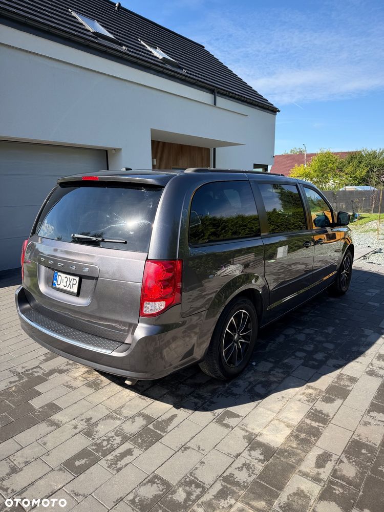 Dodge Grand Caravan 3.6 R/T - 4