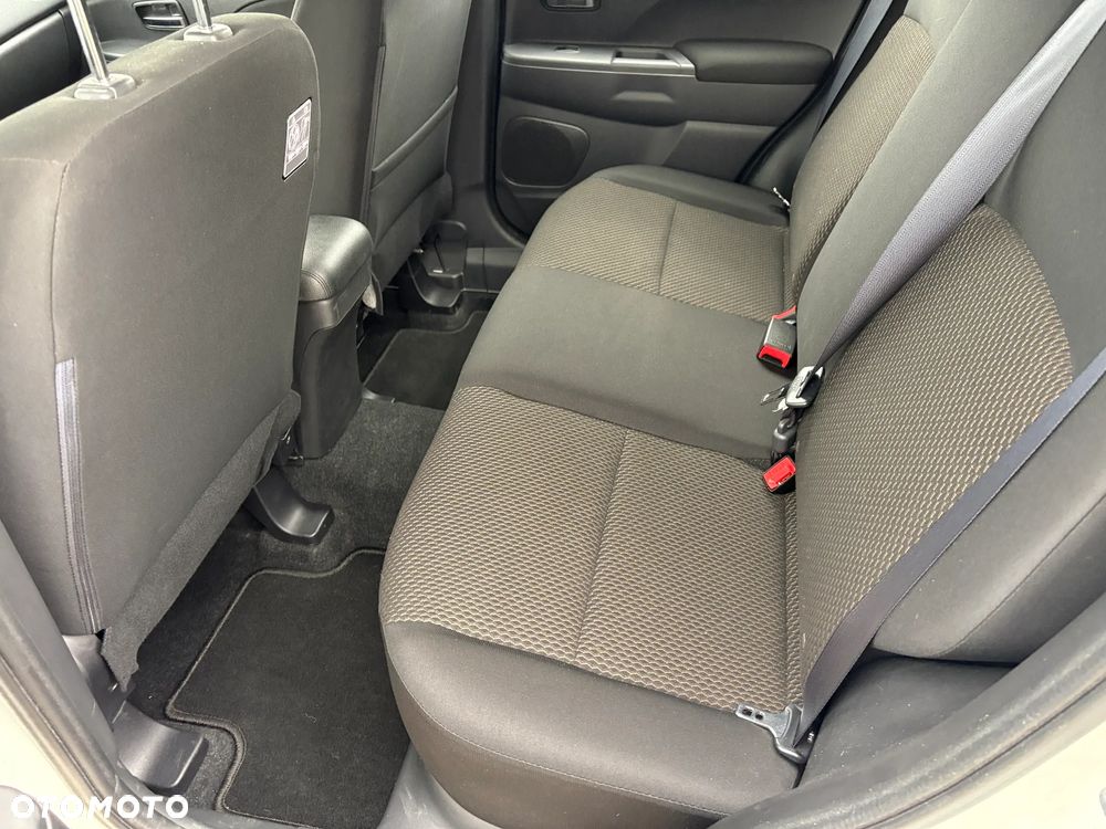 Mitsubishi ASX 1.6 Instyle - 12