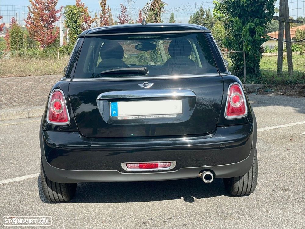 MINI 3 Portas One D - 12