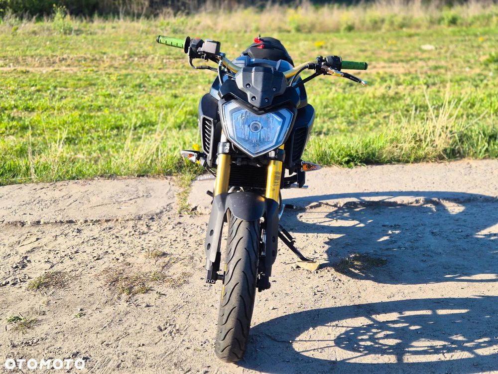 Yamaha MT - 2