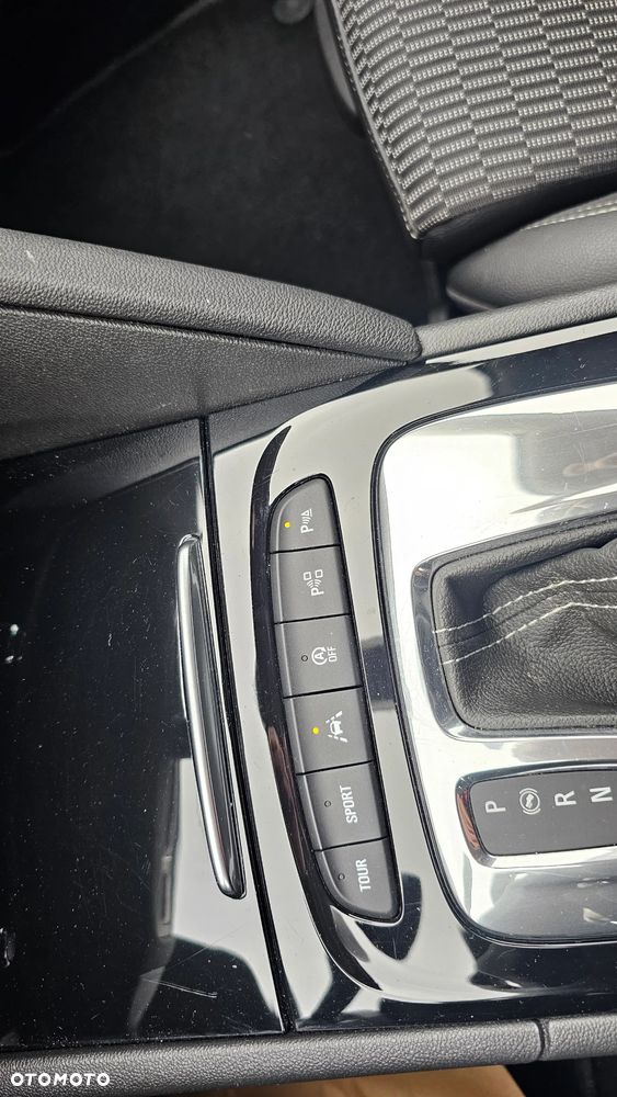 Opel Insignia 1.6 T Exclusive S&S - 17