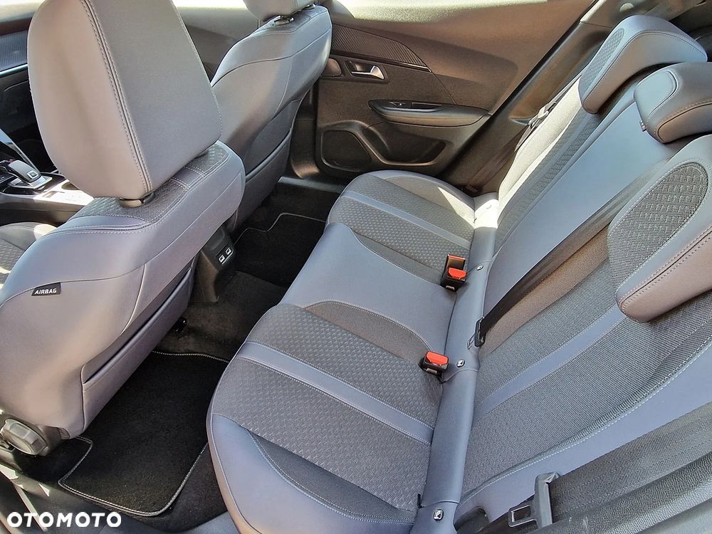 Peugeot 2008 1.2 PureTech Active Pack S&S EAT8 - 10